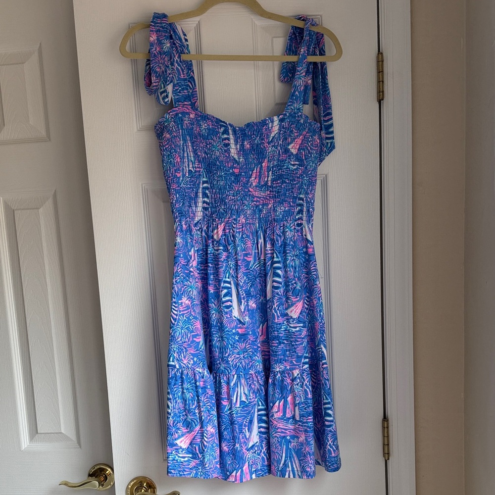 NWT Lilly Pulitzer Kailua Smocked Dress size medium